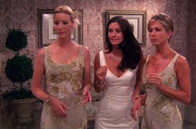 Monika, chandler, rachel, joey, phoebe a ross. 3 Nejlepsi Outfity Ze Serialu Pratele Ktere Rozhodne Stoji Za To Vyzkouset Doporucujeme Zeny S R O