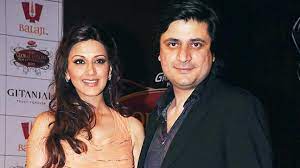Sonali bendre is an indian actress, model, and author who is predominantly known for her roles in hindi check out sonali bendre wiki, height, weight, age, husband, boyfriend, caste, family. Sonali Bendre S Husband Goldie Behl On Her Cancer Treatment She Is Stable Movies News