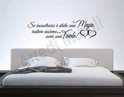 Un'alternativa più semplice, che risparmia l'uso della scala e le relative difficoltà, è quella di realizzare la fascia a un altezza media, che. Adesivi Murali Frase Camera Da Letto Decorazioni Arredo