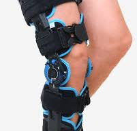 Telescopic ROM Knee Brace