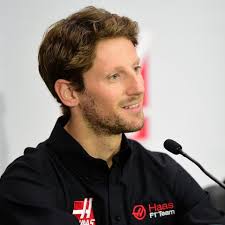 For some racing drivers hand blisters are an occasional nuisance. Romain Grosjean Rennfahrer Zeigt Seine Verbrannte Hand Gala De
