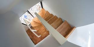 Escaleras U � Escaleras de madera, barandas y pasamanos.