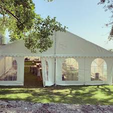 pin op animation centre commercial