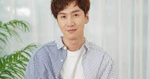 Lee kwang soo's agency released the following statement: Lee Kwang Soo Injures Ankle In Car Accident To Undergo Surgery Koreaboo