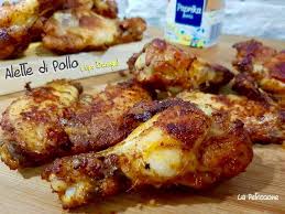Sciacquate le ali di pollo con acqua fredda, asciugatele con della carta da cucina e mettetele da parte. Alette Di Pollo Alla Paprika Durango A Tavola Con Lia