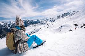 Nichée dans une vallée verdoyante des pyrénées ariégeoises, elle se situe aux portes de l'espagne et de l'andorre. 4 Jours A Ax Les Thermes Au Coeur De L Ariege Explore Le Monde