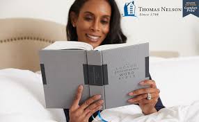 NIV, Lucado Encouraging Word Bible, Leathersoft, Brown, Comfort Print: Holy  Bible, New International Version: Thomas Nelson, Lucado, Max:  9780785203605: Amazon.com: Books