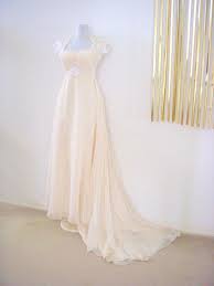 Vintage 70s Jane Austen Regency Style Ivory Weddng Gown With Vintage Wedding Dress Romantic New Wedding Dresses Alternative Wedding Dresses