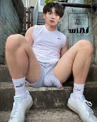 Post 4589931: BTS fakes Jungkook kpop music