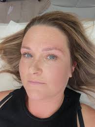 How gorgeous do these brows look! My client requested a lovely natural look  and we achieved this using hairstrokes 🥰 📱07792275006  📧beth.louisa.spc@gmail.com #hairstrokes #natural #defined #eyebrows  #pmuderby #tattooed #tattooedeyebrows