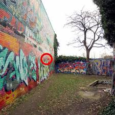 Paint Chip From 30 Year Old Graffiti Wall Of Fame Is Amazingly Cool