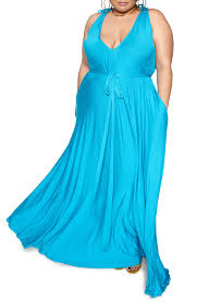 A shapeless tentlike full dress, that hangs loosely from the shoulders; 16 Most Flattering Plus Size Maxi Dresses For Summer 2021