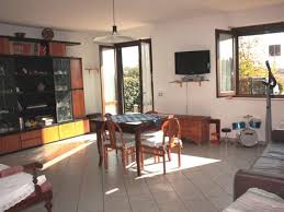 236 immobili € 110.000 trilocale in vendita perugia, via del verzaro 3 locali 68 mq 1 bagno € 30.000 monolocale in vendita perugia, via della torricella 1 locale 28 mq 1 bagno € 180.000 quadrilocale in vendita perugia, via francesco innamorati 4 locali 160 mq 1 bagno € 59.000 trilocale in vendita perugia, corso giuseppe garibaldi 3 locali 60 mq 1 bagno € 70.000 bilocale in vendita perugia, corso giuseppe garibaldi 2 locali 60 mq 1 bagno € 89.000 trilocale in vendita perugia, via. Appartamento In Vendita A Perugia Capanne Con Giardino 90 Mq V000508 Case Perugia It
