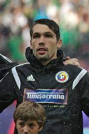 25 şubat 1989, băilești), rumen millî futbolcudur. File Algerie Roumanie 20140604 ValericÄƒ GÄƒman Jpg Wikimedia Commons