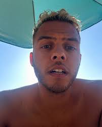 How's your summer going so far? ☀️🍹 #summer #friends #sunshine #summerdump