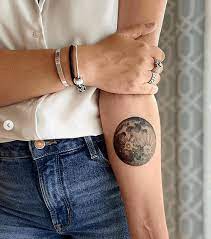We do not have a piercer. Moon Tattoo You Ve Always Wanted Crescent Full Moon Phases More 2021 Guide Tattoo Stylist