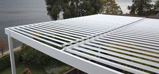 Arcadia louvered pergolas are a completely customized and innovative 21st century automated louvered. Louvered Roof Aluminum Pergola Pergola Designs Pergola With Roof