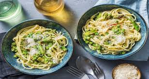 Asparagus And Lemon Linguine Recipe Hellofresh Recipe In 2020 Linguine Recipes Recipes Stuffed Peppers