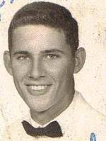 Pauline Menge's Instagram, Twitter & Facebook