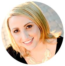 Shannon Messenger's Instagram, Twitter & Facebook