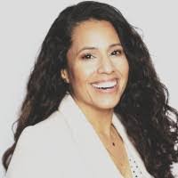 Sheena Hess's Instagram, Twitter & Facebook