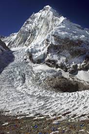 Photos 60 Years Of Climbing Mount Everest Mount Everest Beautiful Mountains Everest