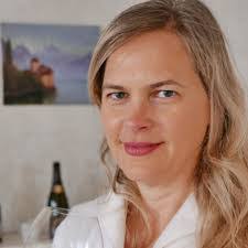 Nancy Gilchrist's Instagram, Twitter & Facebook