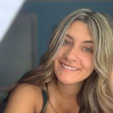 Kayla Dowling's Instagram, Twitter & Facebook