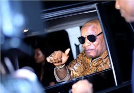 The majority of names mentioned by top artistes such as koffi olomide would have. Congolese Singer Koffi Olomide Caught Kicking Woman In Kenya