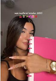 Os vídeos de alanna Maui🍒 (@alannamauii) com som original