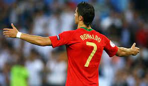 Im viertelfinale trifft deutschland auf portugal in topbesetzung und überrascht in einer furiosen partie mit erfrischendem offensivfußball. Em 2008 Seite 17