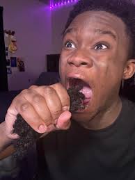 19 years old do ya worst : r/RoastMe