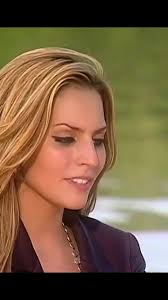 Bruce Se Entera Que Violeta Es Rosita