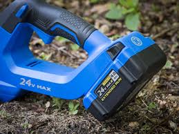 We looked at the top 6 battery powered weed wacker and dug through the reviews from 9 of the most popular review sites including and more. Kobalt 24v Max Brushless Hedge Trimmer Review Ope Reviews