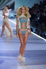 In the pic, frida rocked a white lingerie set and showed off major skin. Victoria S Secret On Twitter Frida Aasen Vsfashionshow Vsfs18