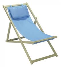 4 outdoor, folding chairs and round table. 10 Easy Pieces Folding Deck Chairs Gardenista