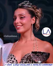 Giorgia Plebani è Miss Ladispoli 2025 ❤️💙 Giorgia è stata anche la  protagonista della copertina di Litorale Oggi per il numero di giugno. Le  abbiamo portato fortuna?😉 Buon sabato amici 🌞🌊🏖 @ladispolinews #