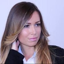 Anne Banks (@elizabanks31)