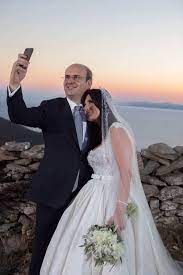 Lifestyle, videos and celebrity news! To Phra To Koritsi O Kwsths Xatzhdakhs Pantreythke Thn Kalh Toy Poph Sth Tzia Eikones Politikh Iefimerida Gr