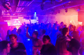 The event was reportedly dedicated to the memory of steve maia caniço, a festival attendee who was found dead in the loire river in 2019 when french police tried to disperse a music party in nantes. Feiern Im Rahmen Des Csd Stuttgart Am Samstagabend Traf Man Sich Im Lehmann Club Zur Lovepop Party Hier Sind Die Bilder Stuttgarter Nachrichten
