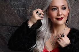 Gem Gossip Visits Gold Hatpin in Chicago, IL