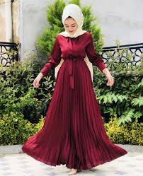 Muslim Queen V D Adli Kullanicinin Casual Panosundaki Pin Moda Kadin Tarz Elbiseler Giyim