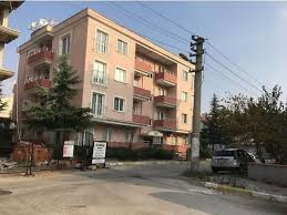 Kapak, karanlık odası olmayan ferah bir daire, bahçesi ortak kullanım, 4 tarafı açık bir binadır. Balikesir Altieylul Bahcelievler Mahallesinde 107 M2 3 1 Daire Balikesir Altieylul Bankadan Satilik Daire Firsatlari Tapu Com Da