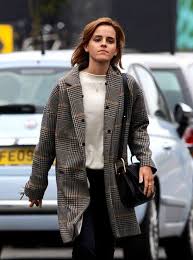 Emma watson has returned to london where she's busy filming her new movie the circle — and of course gracing her homeland with her impeccable style. 17 Ideas Style Emma Watson Casual Celebrity For 2019 Emma Watson Outfits Emma Watson Casual Emma Watson Style Casual