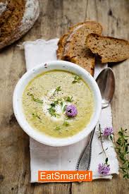 Zucchinicremesuppe Mit Thymian Rezept Zucchinicremesuppe Rezepte Lebensmittel Essen