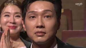 2021 KBS 연기대상 대상 지현우 반응.jpgif - 연예이슈 수다방 - 네모판