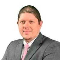 Aron Arce's Instagram, Twitter & Facebook