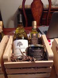 Gift Baskets For Wedding Sponsors Wedding Favors For Principal Sponsors Wedding Souvenirs Trendy Wedding Favors