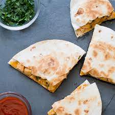 Sriracha Chicken Quesadillas Recipe Recipe Best Quesadilla Recipe Sriracha Chicken Sriracha Recipes