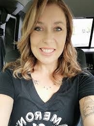 Melissa Wrobel's Instagram, Twitter & Facebook